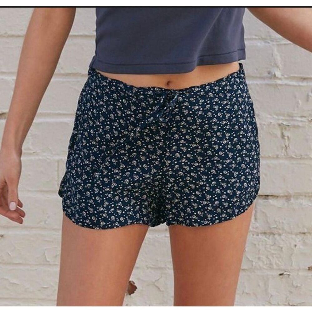 Brandy Melville John Galt navy floral short size xs